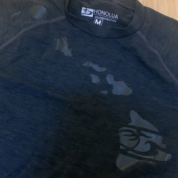 Like new. Long sleeve rash guard. SPF 20 sun protection. - Picture 2 of 3